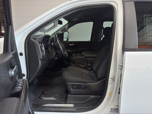 Used 2021 Chevrolet Silverado 2500 LT w/ Fleet Comfort Package AWD/4WD image 15