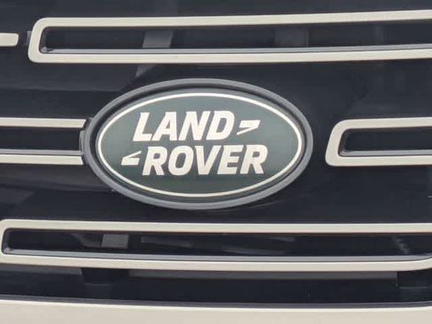 Used 2025 Land Rover Range Rover Long Wheelbase SE AWD/4WD image 11