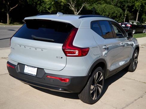 New 2026 Volvo XC40 B5 Ultra w/ Climate Package image 9
