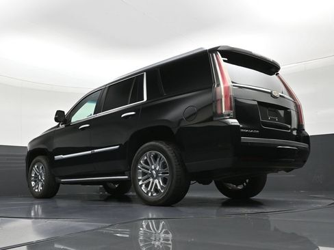 Used 2020 Cadillac Escalade 2WD image 22