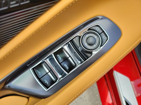 Used 2026 Chevrolet Corvette Stingray Premium Conv w/ Z51 Performance Package RWD image 13