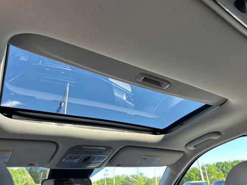 Certified 2022 Kia Telluride S image 8