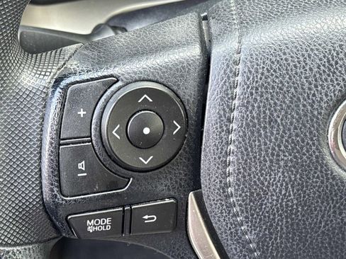 Used 2014 Toyota RAV4 LE image 24