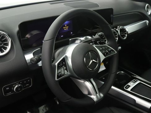 New 2026 Mercedes-Benz GLB 250 image 5