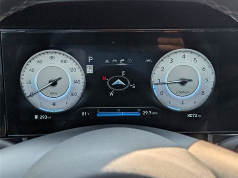 Used 2025 Hyundai Elantra Limited FWD image 32