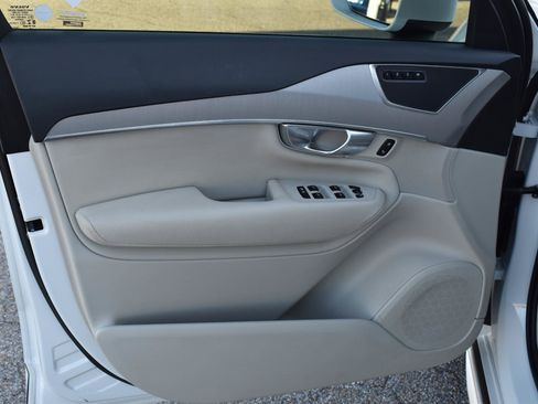 Used 2021 Volvo XC90 T5 Momentum w/ Protection Package Premier FWD image 26