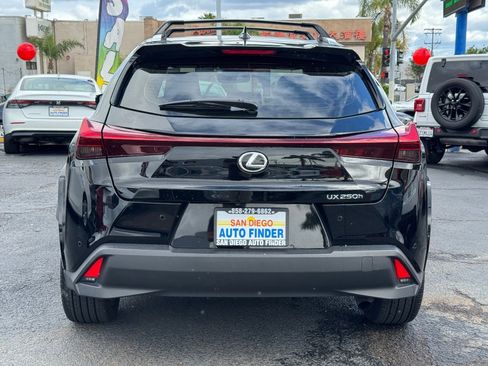 Used 2024 Lexus UX 250h FWD w/ Premium Package image 9