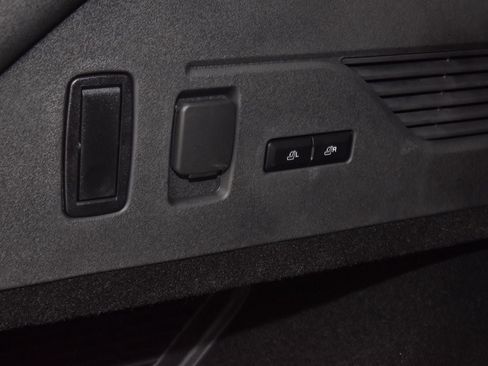New 2026 Lincoln Nautilus Premier AWD/4WD image 38