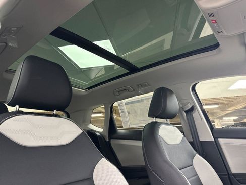 New 2026 Volkswagen Taos SEL AWD/4WD image 16