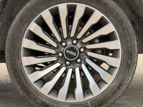 Used 2020 Lincoln Navigator Reserve w/ Luxury Package AWD/4WD image 6