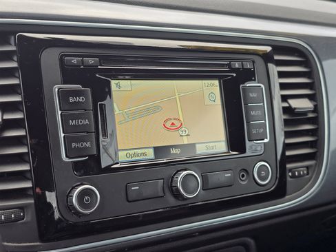 Used 2012 Volkswagen Beetle 2.5 image 29