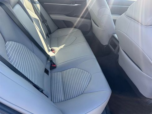 Used 2024 Toyota Camry SE image 21