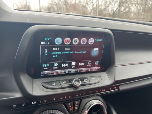 Used 2017 Chevrolet Camaro LT image 22