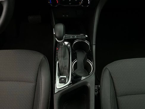 Used 2025 Buick Encore GX Preferred image 13