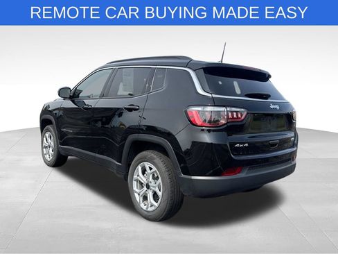 Used 2025 Jeep Compass Latitude w/ Sun & Sound Group AWD/4WD image 8