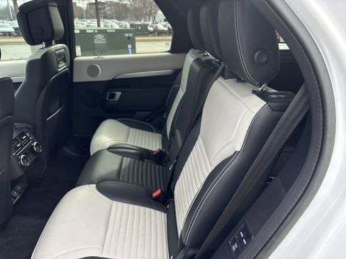 Used 2023 Land Rover Discovery HSE R-Dynamic image 18