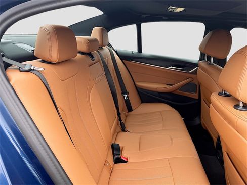 Used 2023 BMW 530i w/ Premium Package image 28