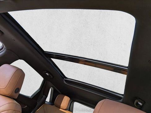 Used 2025 Cadillac XT5 Premium Luxury image 14