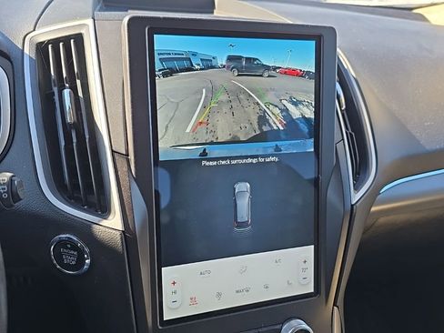 Used 2021 Ford Edge SEL w/ Convenience Package image 4