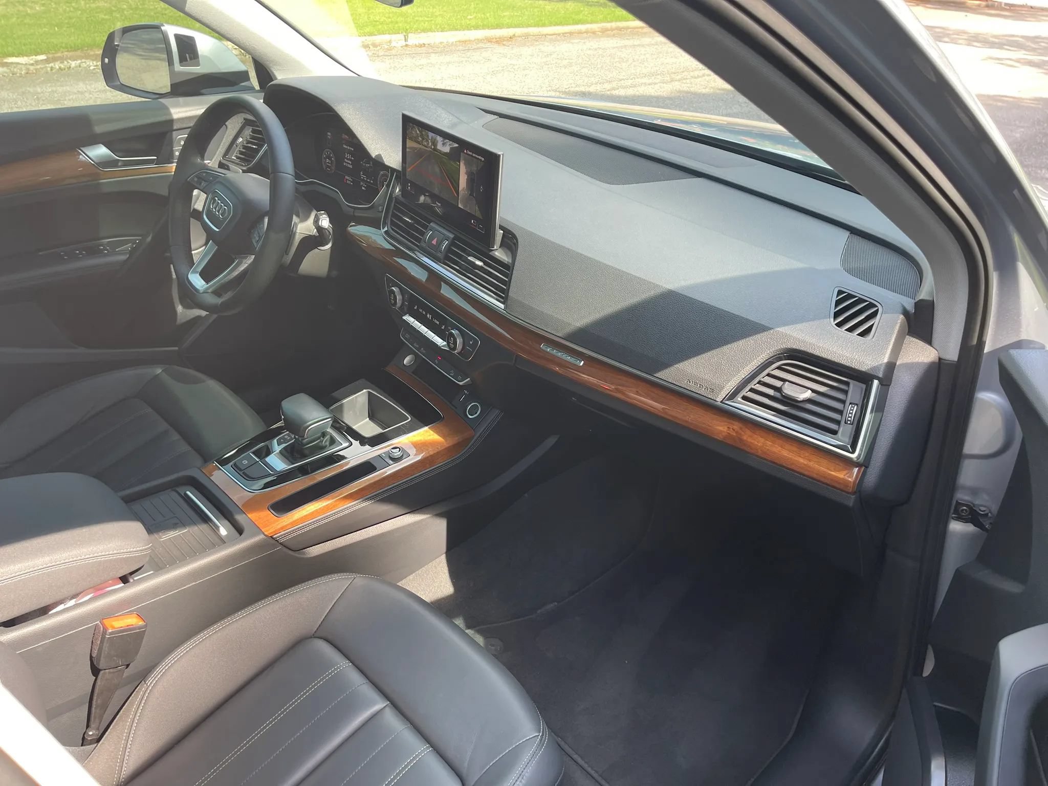 Used 2021 Audi Q5 2.0T Premium Plus w/ Premium Plus Package AWD/4WD image 14