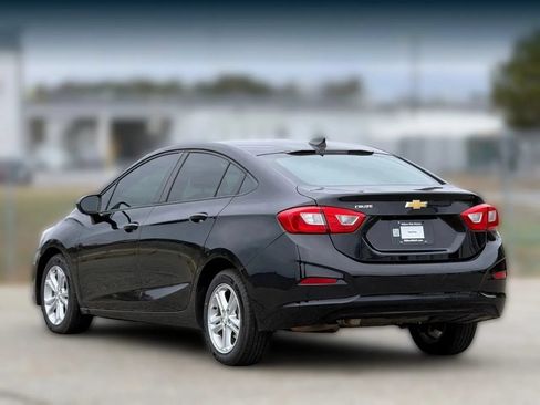 Used 2018 Chevrolet Cruze LS FWD image 10