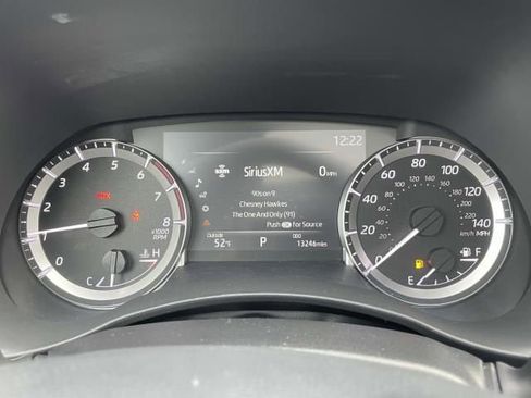 Used 2023 Toyota Highlander XLE image 26