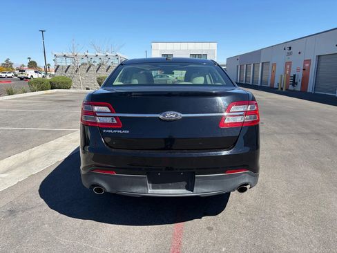 Used 2017 Ford Taurus SE FWD image 8