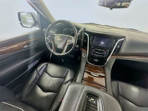Used 2019 Cadillac Escalade Premium Luxury w/ Escalade Sport Edition image 9