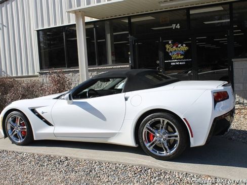 Used 2016 Chevrolet Corvette Stingray Convertible w/ Battery Protection Package image 6