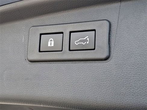 Certified 2022 Subaru Outback Limited image 26