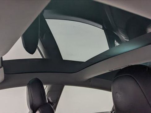 Used 2020 Tesla Model 3 Performance image 26