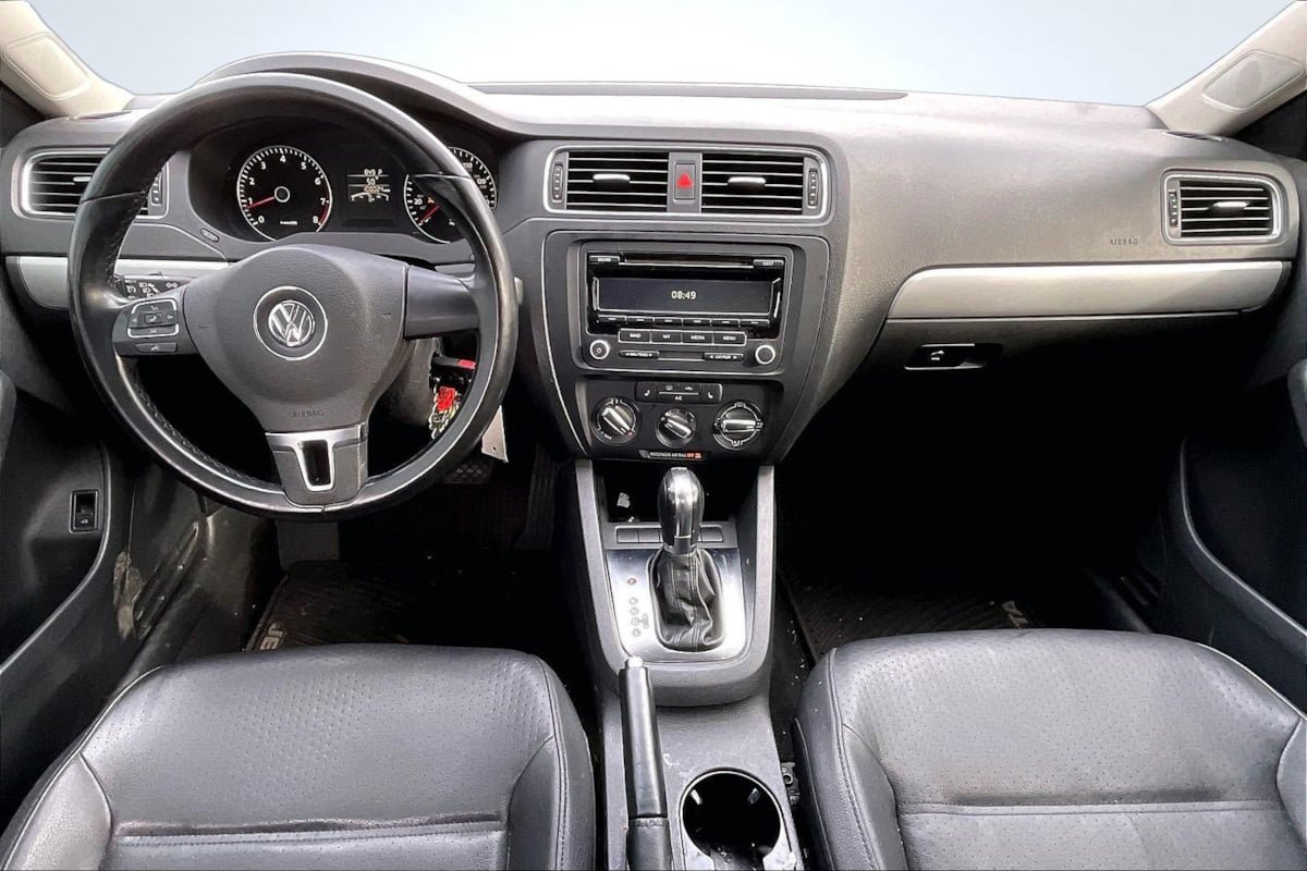 Used 2013 Volkswagen Jetta SE FWD image 16