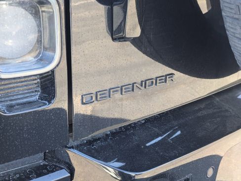 Used 2022 Land Rover Defender 110 V8 image 5