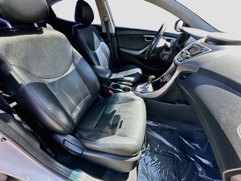 Used 2013 Hyundai Elantra Limited FWD image 29