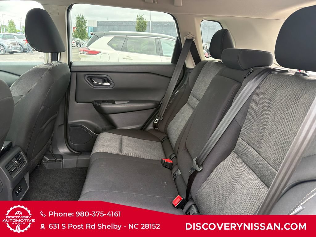 Certified 2024 Nissan Rogue SV FWD image 28