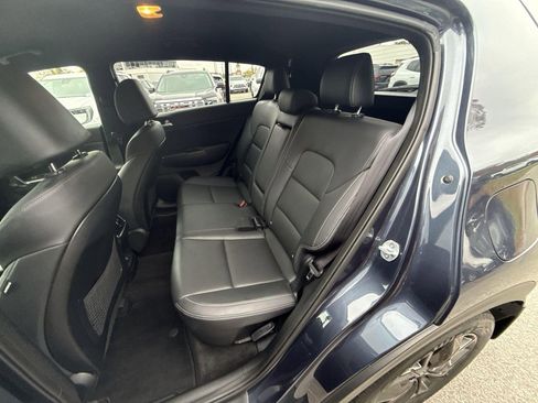 Used 2020 Kia Sportage S image 28