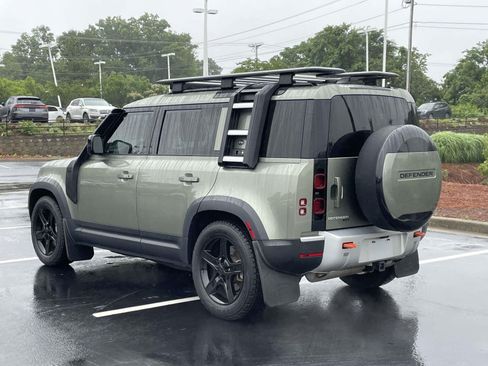 Used 2023 Land Rover Defender 110 SE AWD/4WD image 5