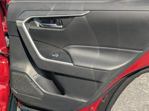 Used 2023 Toyota RAV4 XLE w/ Convenience Package FWD image 15