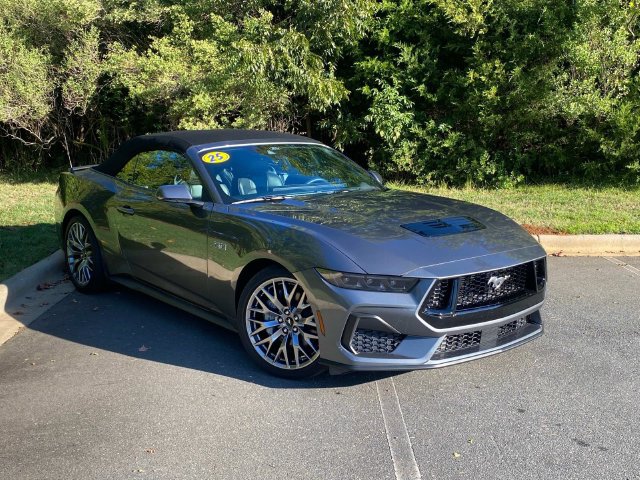 Used 2025 Ford Mustang GT Premium RWD image 1