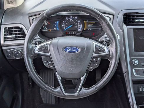 Used 2019 Ford Fusion SE w/ Equipment Group 151A image 13