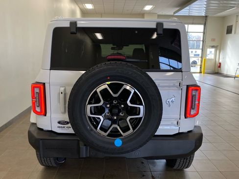 New 2025 Ford Bronco Outer Banks image 6