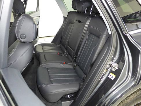 Used 2023 Audi Q5 2.0T Premium w/ Convenience Package image 21