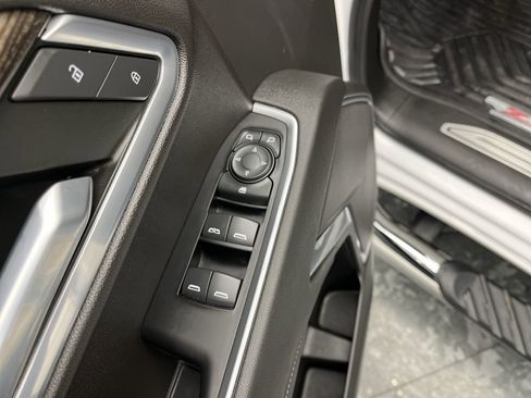 Certified 2022 Chevrolet Silverado 1500 LT image 8