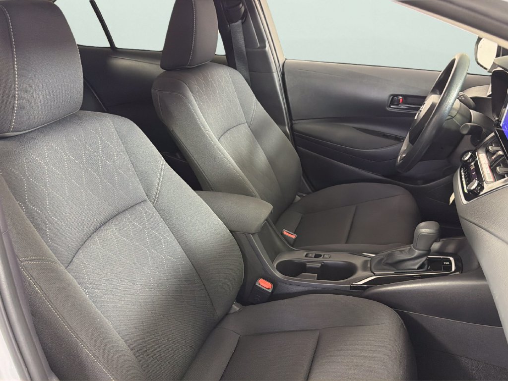Used 2026 Toyota Corolla LE FWD image 32