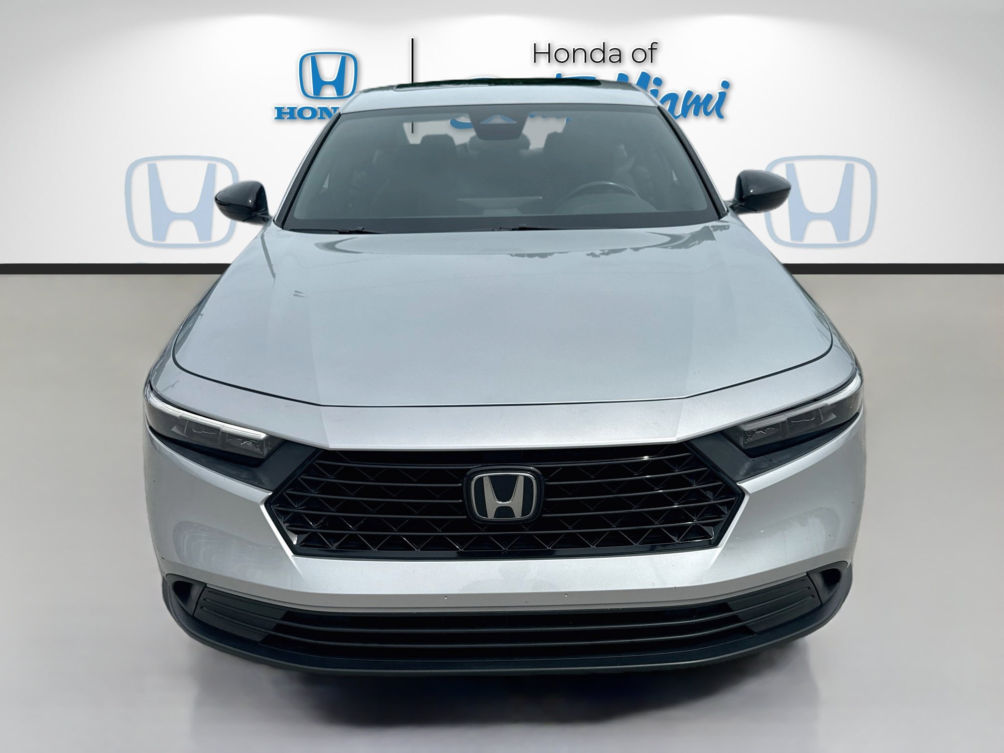 Used 2024 Honda Accord Sport image 2