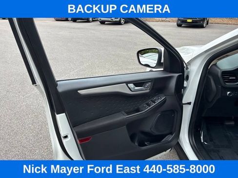 Used 2020 Ford Escape SE FWD image 25