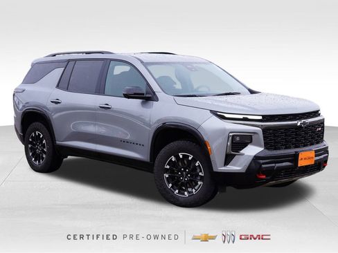 Certified 2024 Chevrolet Traverse Z71 w/ Enhanced Driving Package image 1