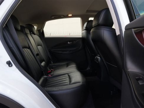 Used 2017 INFINITI QX50 2WD w/ Deluxe Touring Package image 22