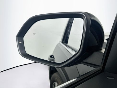 Used 2025 Volkswagen Atlas SE AWD/4WD image 16