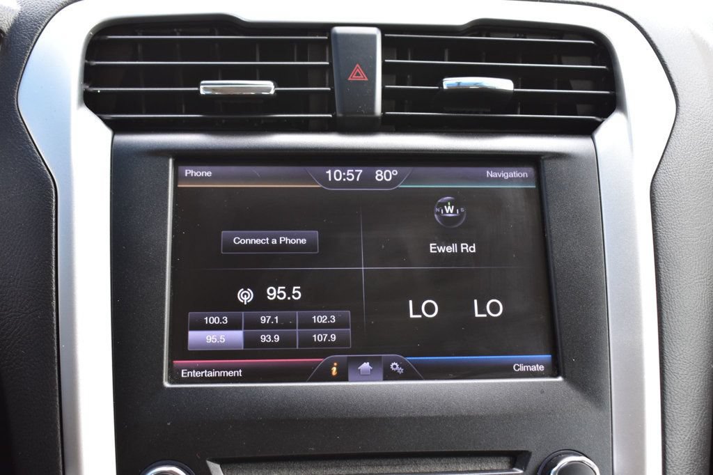 Used 2013 Ford Fusion SE FWD image 33